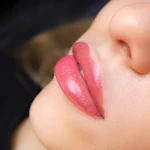 Services hydragloss lips
